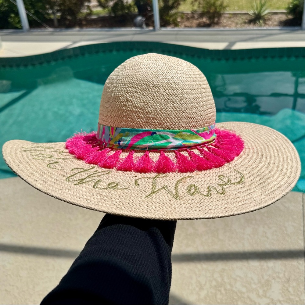 Very Rare Lilly Pulitzer “Catch The Wave” Sun Goddess  Straw Beach Hat